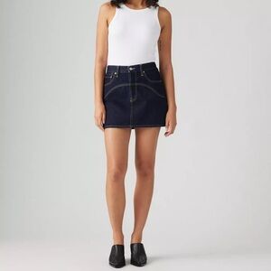 LEVIS WESTERN ICON SKIRT size 31